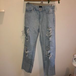 Distressed Mom Jean
